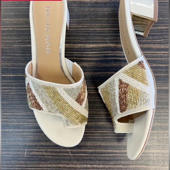 Donald pliner melrose sandal beaded heel 6.5 $200 formal party classic fall - Picture 3 of 4